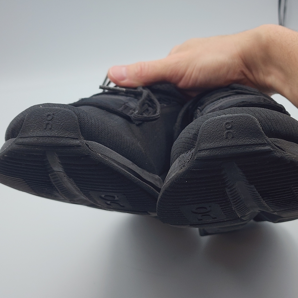 On Running MENS CLOUDNOVA -BLACK/ECLIPSE Men Sz 1… - image 9